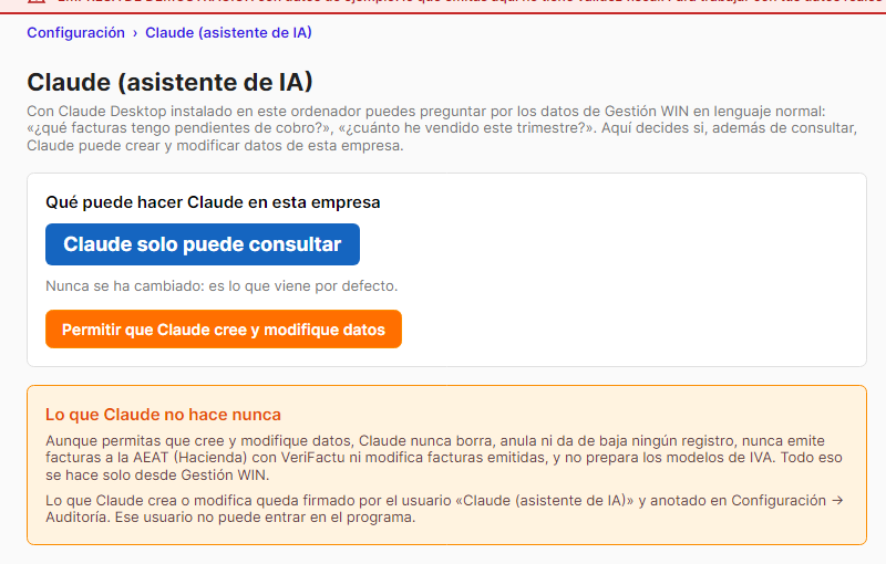 Pantalla Configuración, Claude (asistente de IA), de Gestión WIN: Claude solo puede consultar y botón Permitir que Claude cree y modifique datos